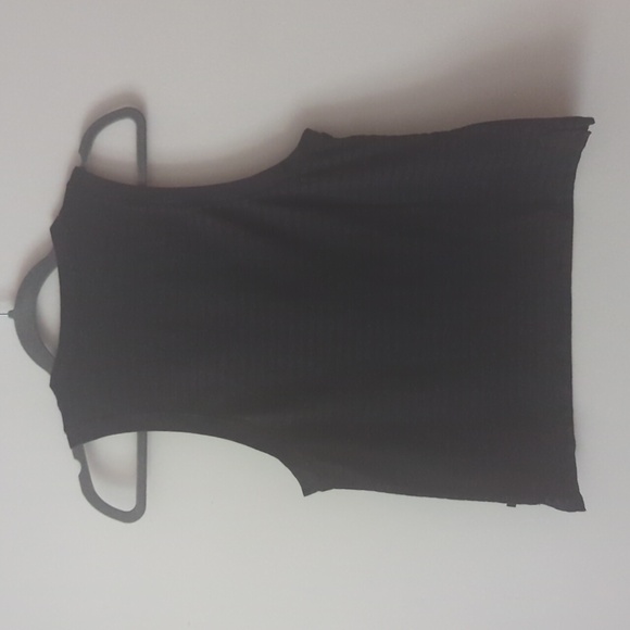 Lululemon Uncovered Muscle Tank - Picture 2 of 6